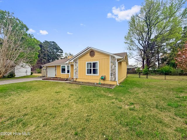 610 Wolverine Place, Jacksonville, NC 28546