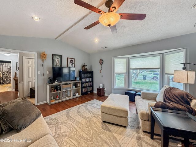 610 Wolverine Place, Jacksonville, NC 28546