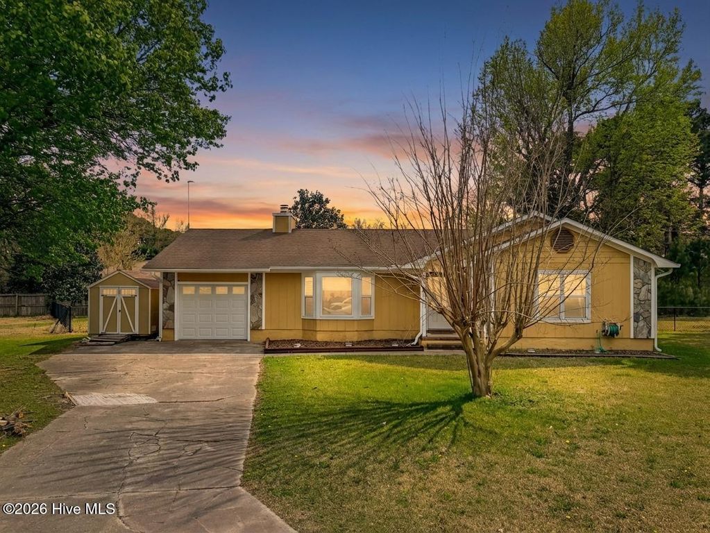 610 Wolverine Place, Jacksonville, NC 28546