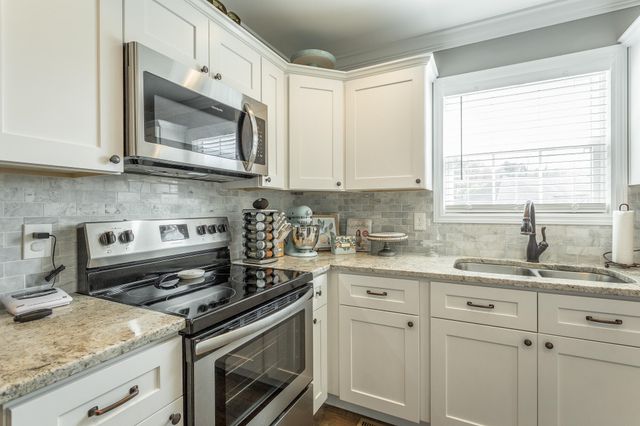 548 Titanium Drive, Hixson, TN 37343