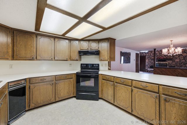 800 S Moore Avenue, Claremore, OK 74017