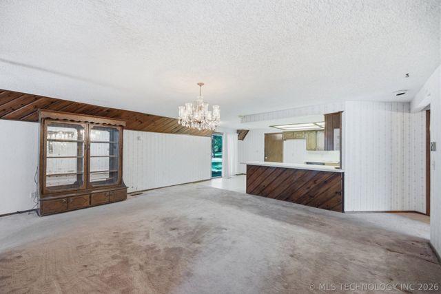 800 S Moore Avenue, Claremore, OK 74017