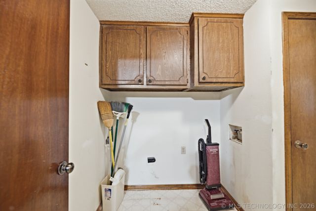 800 S Moore Avenue, Claremore, OK 74017