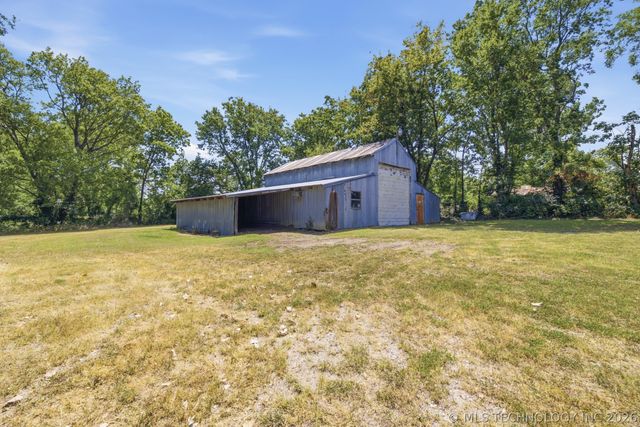 800 S Moore Avenue, Claremore, OK 74017