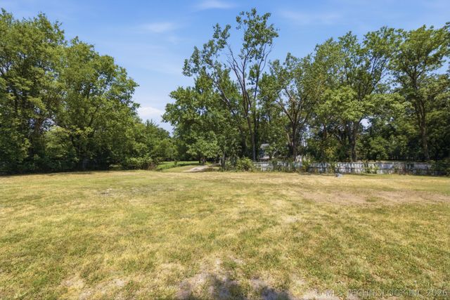 800 S Moore Avenue, Claremore, OK 74017