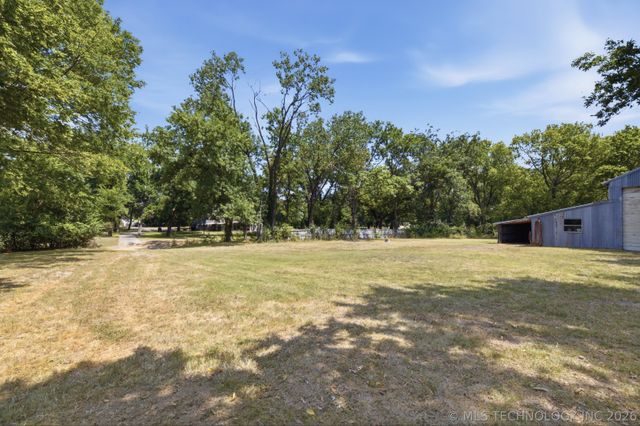 800 S Moore Avenue, Claremore, OK 74017