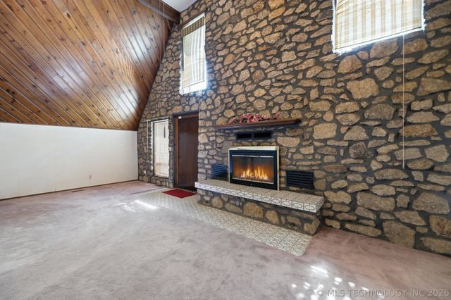800 S Moore Avenue, Claremore, OK 74017