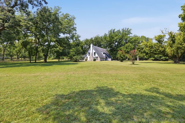 800 S Moore Avenue, Claremore, OK 74017