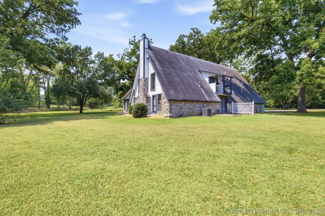 800 S Moore Avenue, Claremore, OK 74017