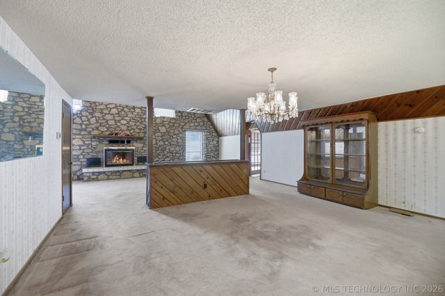 800 S Moore Avenue, Claremore, OK 74017
