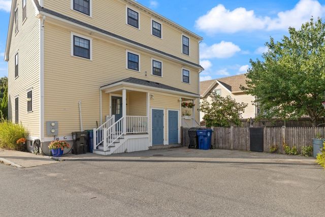 43 Bridge 1, Salem, MA 01970