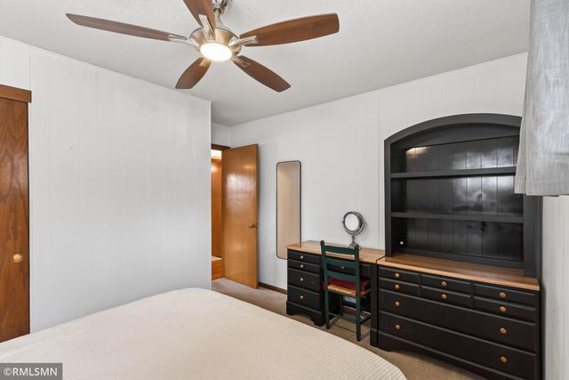 1370 Barclay Street, Saint Paul, MN 55106