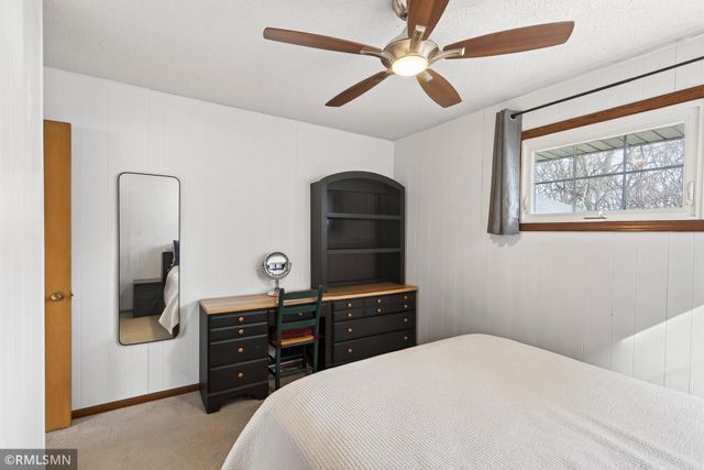 1370 Barclay Street, Saint Paul, MN 55106