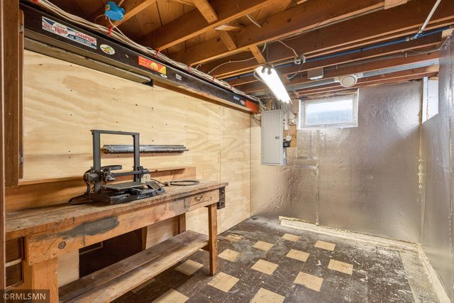 1370 Barclay Street, Saint Paul, MN 55106