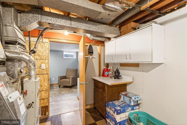 1370 Barclay Street, Saint Paul, MN 55106