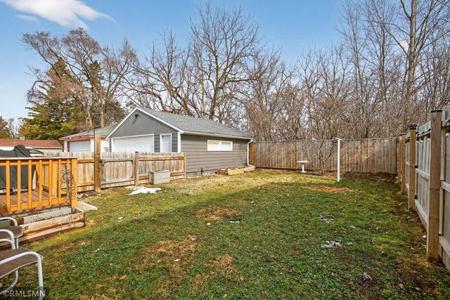 1370 Barclay Street, Saint Paul, MN 55106