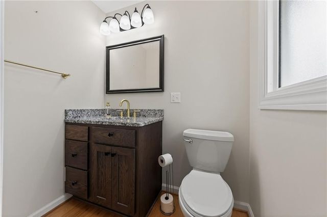 18 Bear Circle, St Joseph, MO 64506