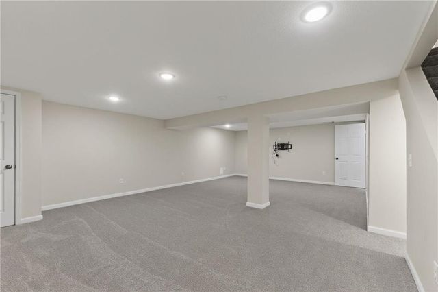 18 Bear Circle, St Joseph, MO 64506