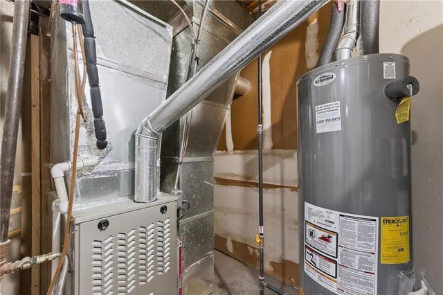 18 Bear Circle, St Joseph, MO 64506