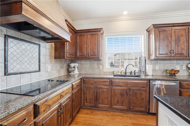 17228 W 198th Terrace, Spring Hill, KS 66083