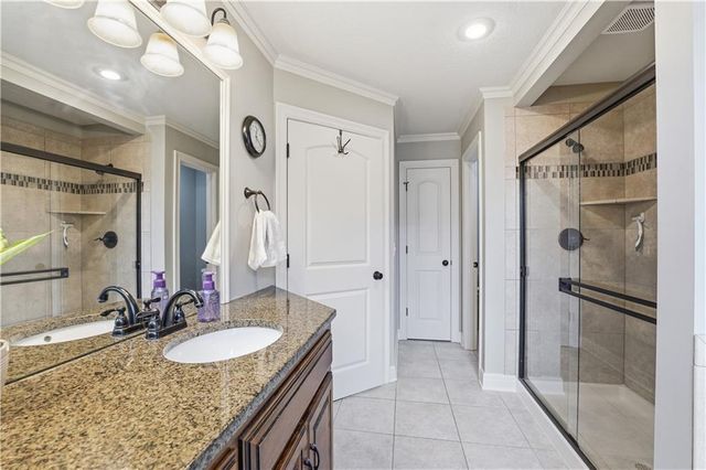 17228 W 198th Terrace, Spring Hill, KS 66083