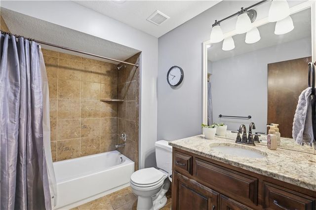 17228 W 198th Terrace, Spring Hill, KS 66083