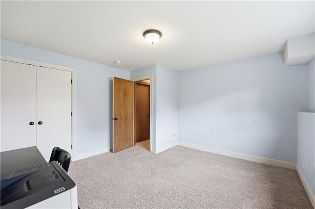 17228 W 198th Terrace, Spring Hill, KS 66083