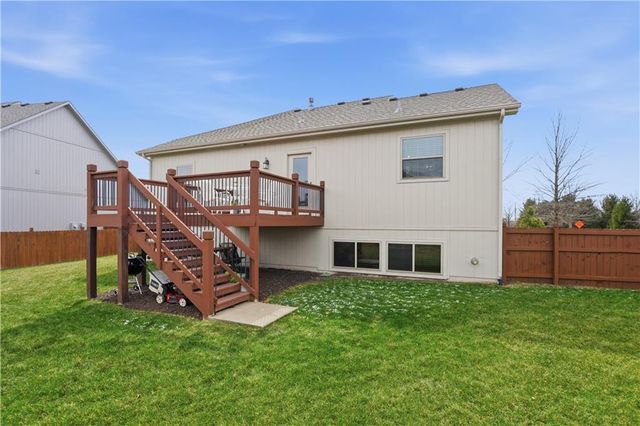 17228 W 198th Terrace, Spring Hill, KS 66083