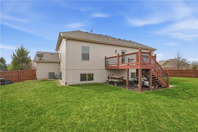 17228 W 198th Terrace, Spring Hill, KS 66083