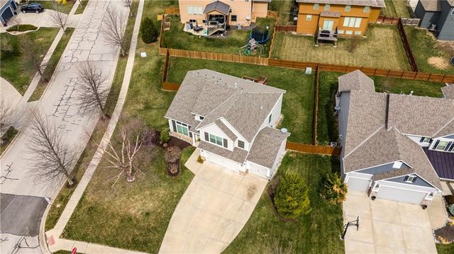 17228 W 198th Terrace, Spring Hill, KS 66083