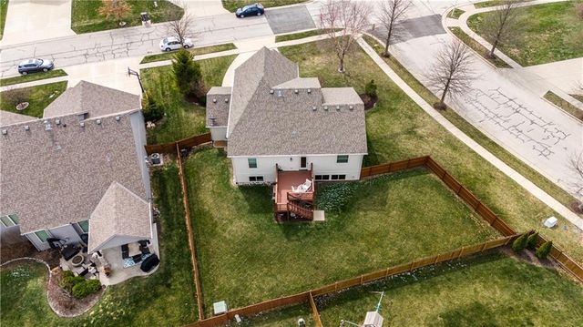 17228 W 198th Terrace, Spring Hill, KS 66083