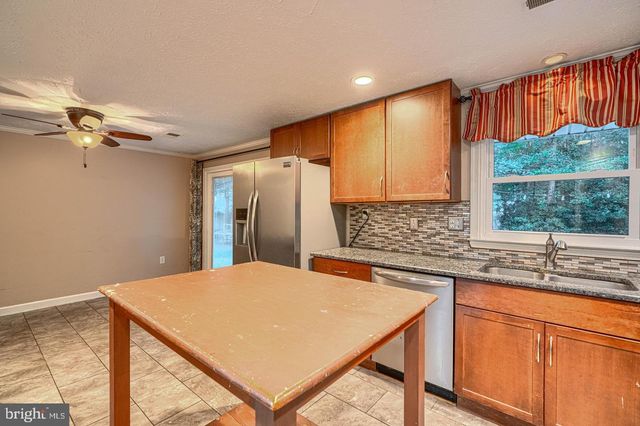 3009 SHERWOOD RD, Waldorf, MD 20601