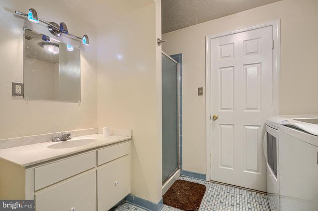 3009 SHERWOOD RD, Waldorf, MD 20601