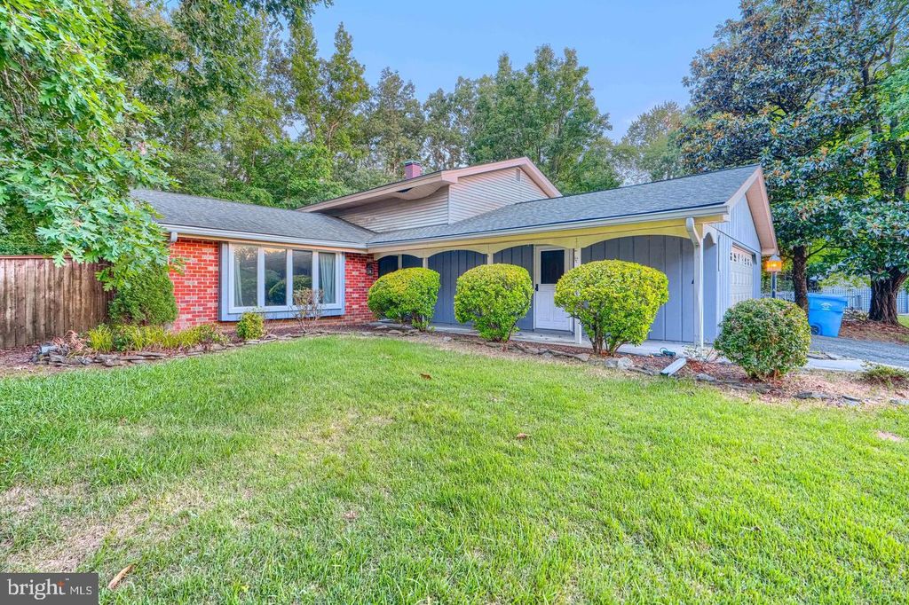 3009 SHERWOOD RD, Waldorf, MD 20601