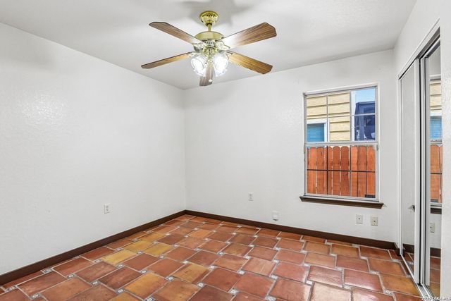 614 Claude W Black, San Antonio, TX 78203
