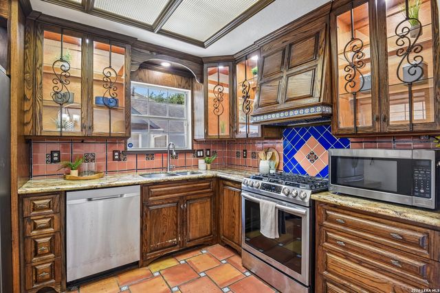 614 Claude W Black, San Antonio, TX 78203