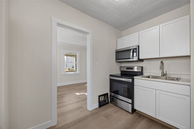 1005 10th St SW, Cedar Rapids, IA 52404