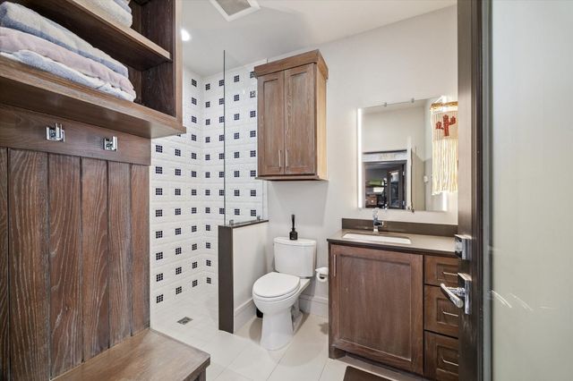 1249 Chippendale Road, Houston, TX 77018