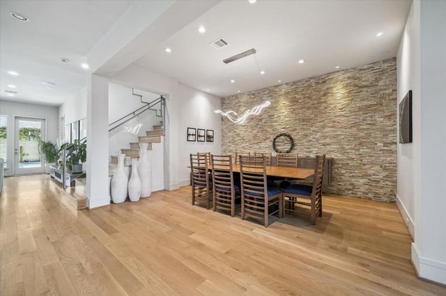 1249 Chippendale Road, Houston, TX 77018