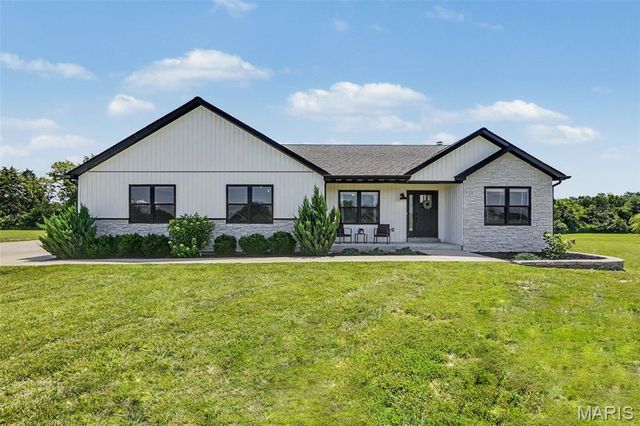 30944 Bonnie Bell Drive, Warrenton, MO 63383