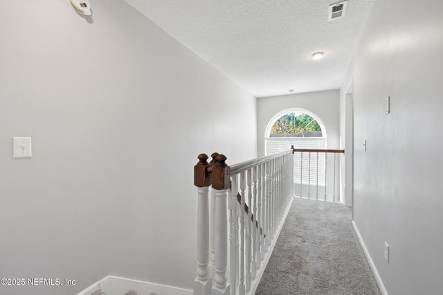 11 NORTHSIDE Drive S 202, Jacksonville, FL 32218