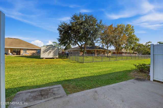 11 NORTHSIDE Drive S 202, Jacksonville, FL 32218