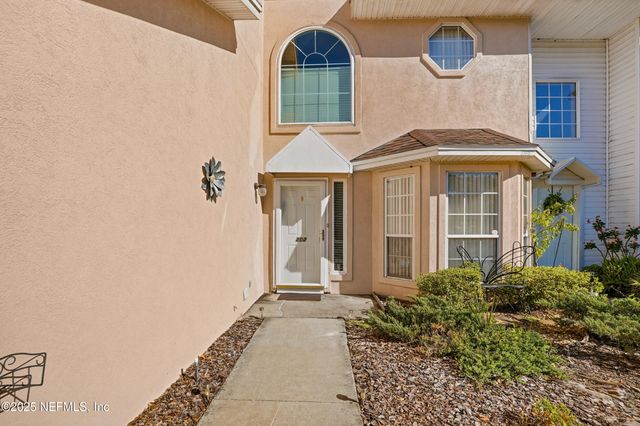 11 NORTHSIDE Drive S 202, Jacksonville, FL 32218