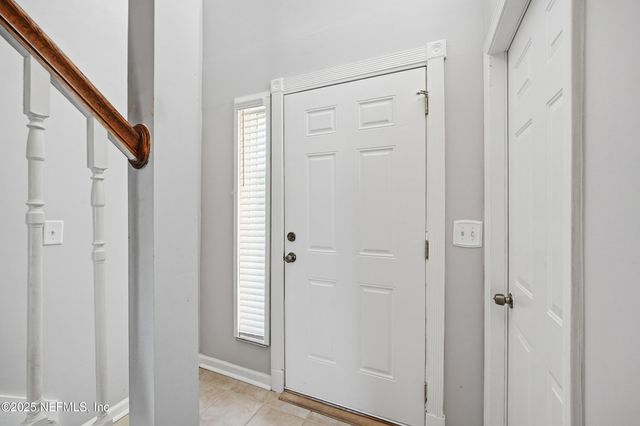 11 NORTHSIDE Drive S 202, Jacksonville, FL 32218