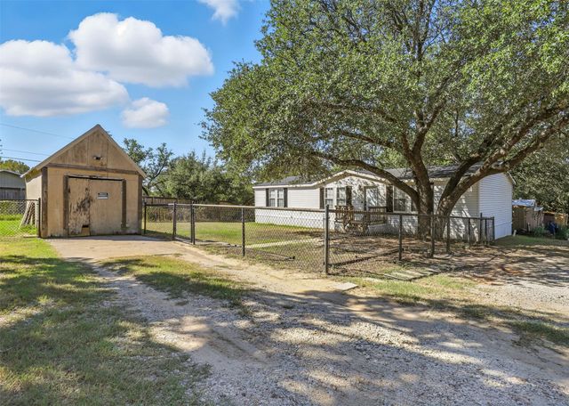 1839 Boot Hill Road, Granbury, TX 76049