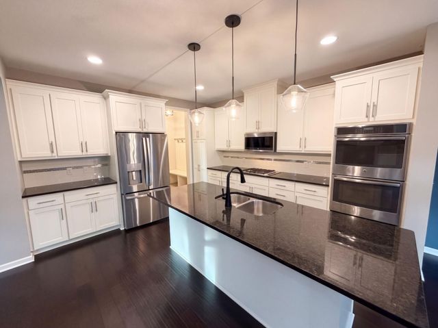 16891 E Lake Drive, Lakeville, MN 55044