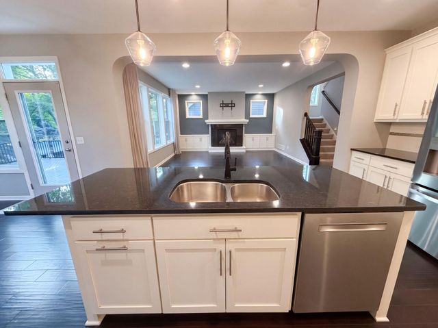 16891 E Lake Drive, Lakeville, MN 55044