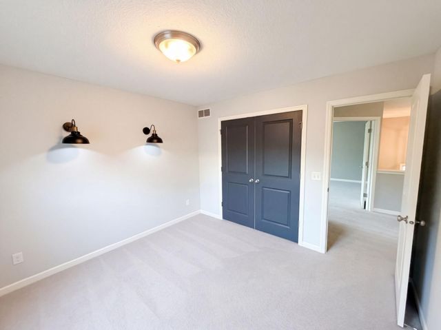 16891 E Lake Drive, Lakeville, MN 55044