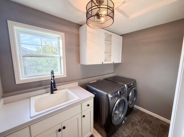 16891 E Lake Drive, Lakeville, MN 55044