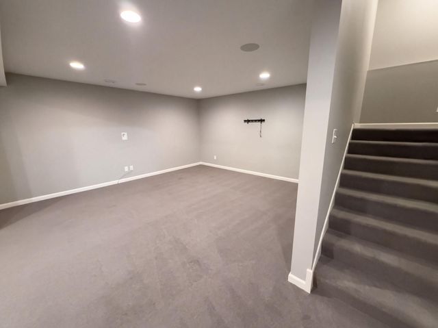 16891 E Lake Drive, Lakeville, MN 55044